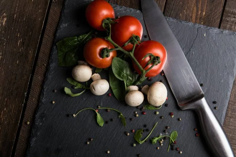 Tivano cutting board for everyday kitchen preparation